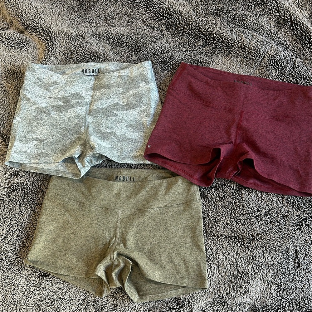 NOBULL 2.5” mid-rise spandex shorts